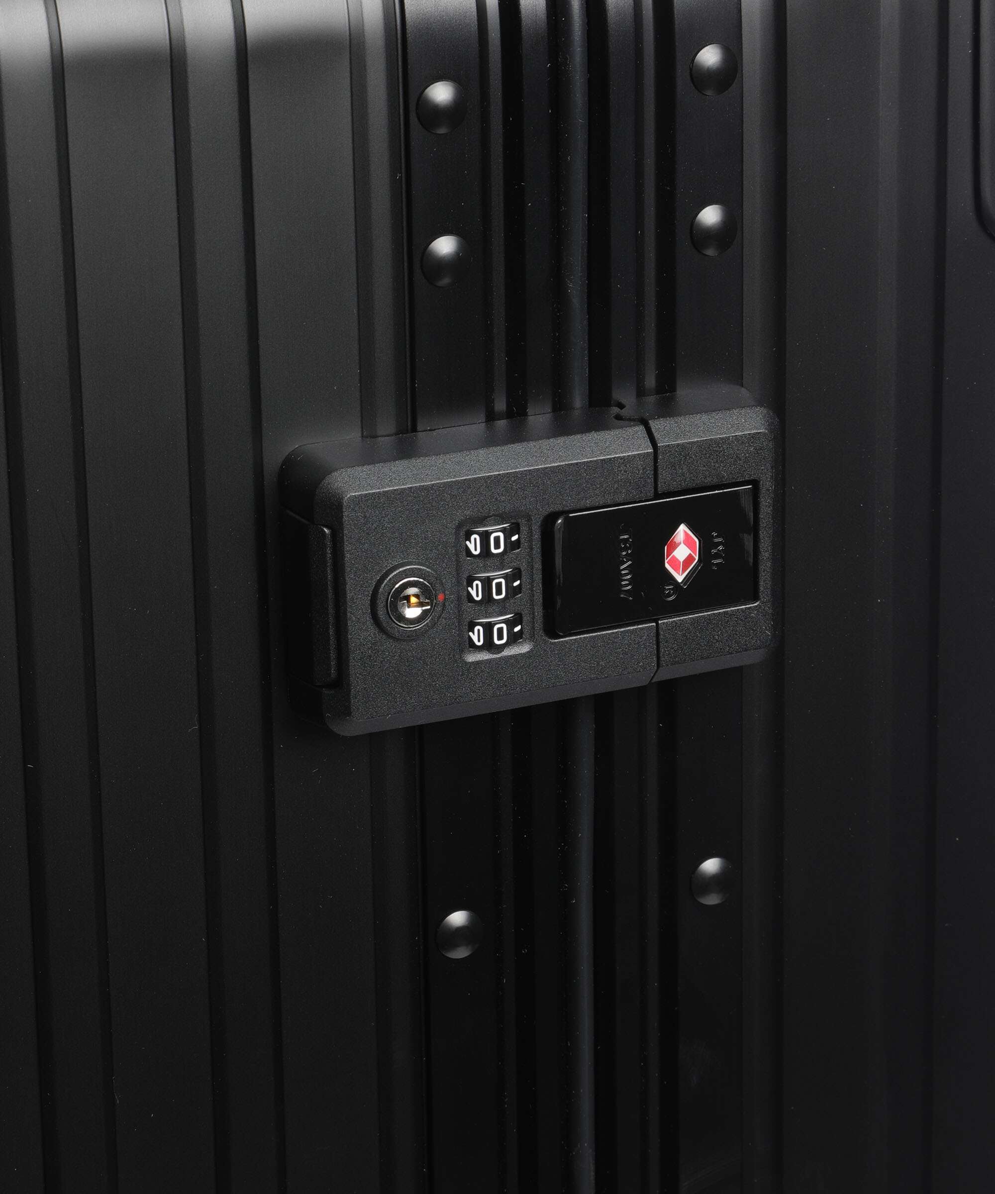 Aleon Classic 30 International Trunk Spinner (4 wheels) onyx - Image 3