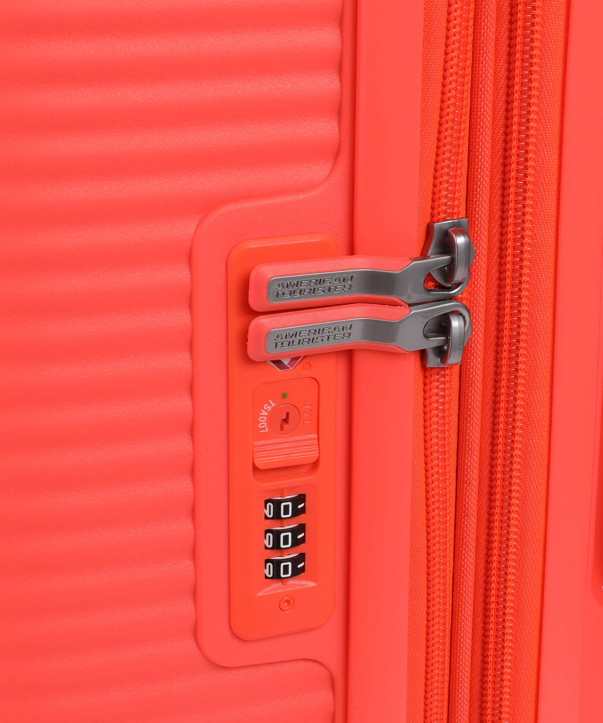 American Tourister Soundbox Spinner (4 wheels) neon orange - Image 3