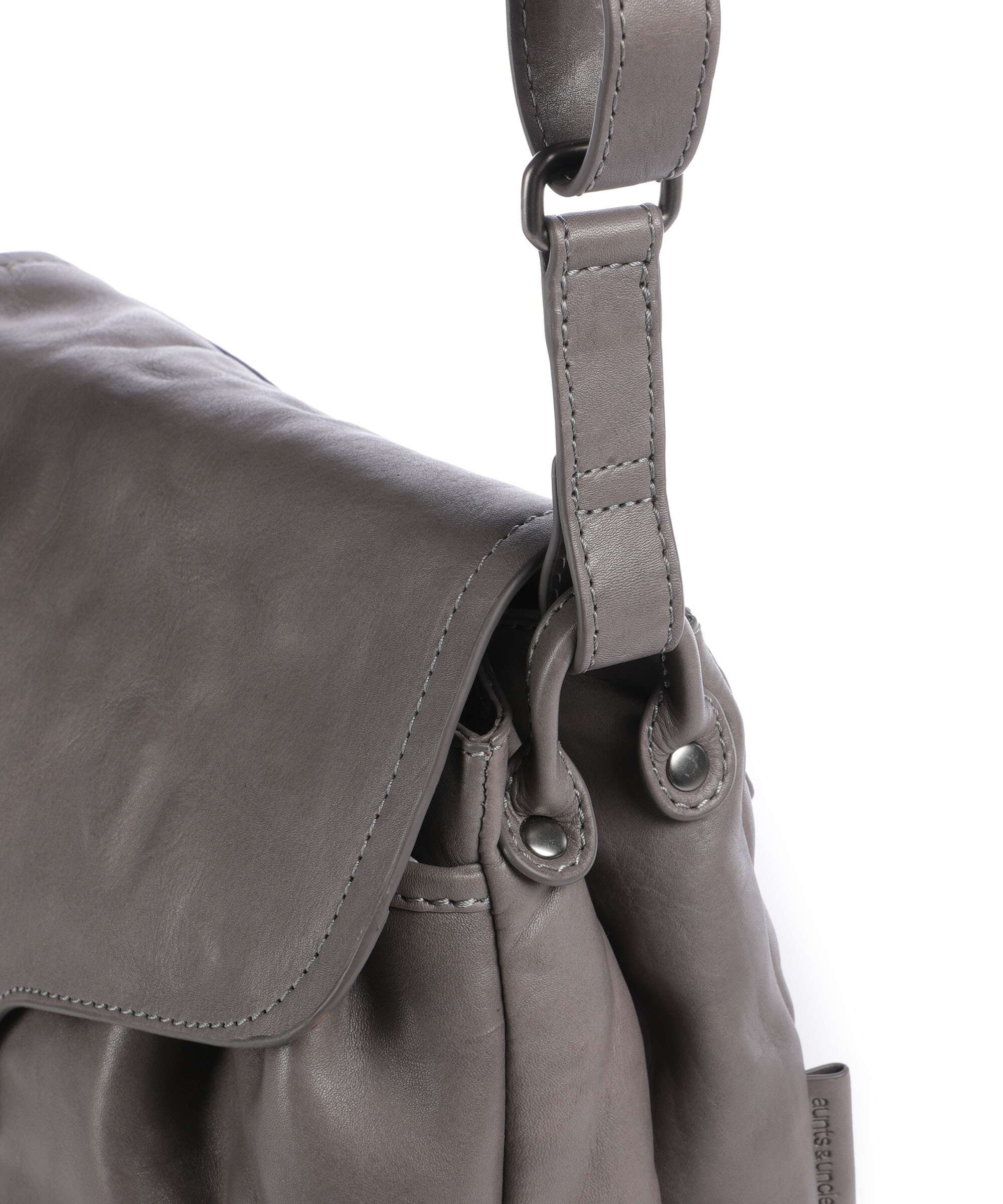 Aunts & Uncles Grandma's Luxury Club Mrs. Pineapple Pie Crossbody bag oyster grey - Image 4