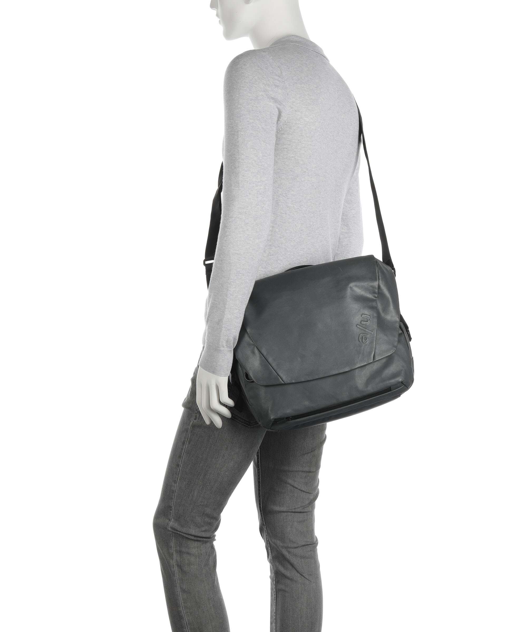 Aunts & Uncles Japan Yamakuni Messenger bag volcanic ash - Image 4
