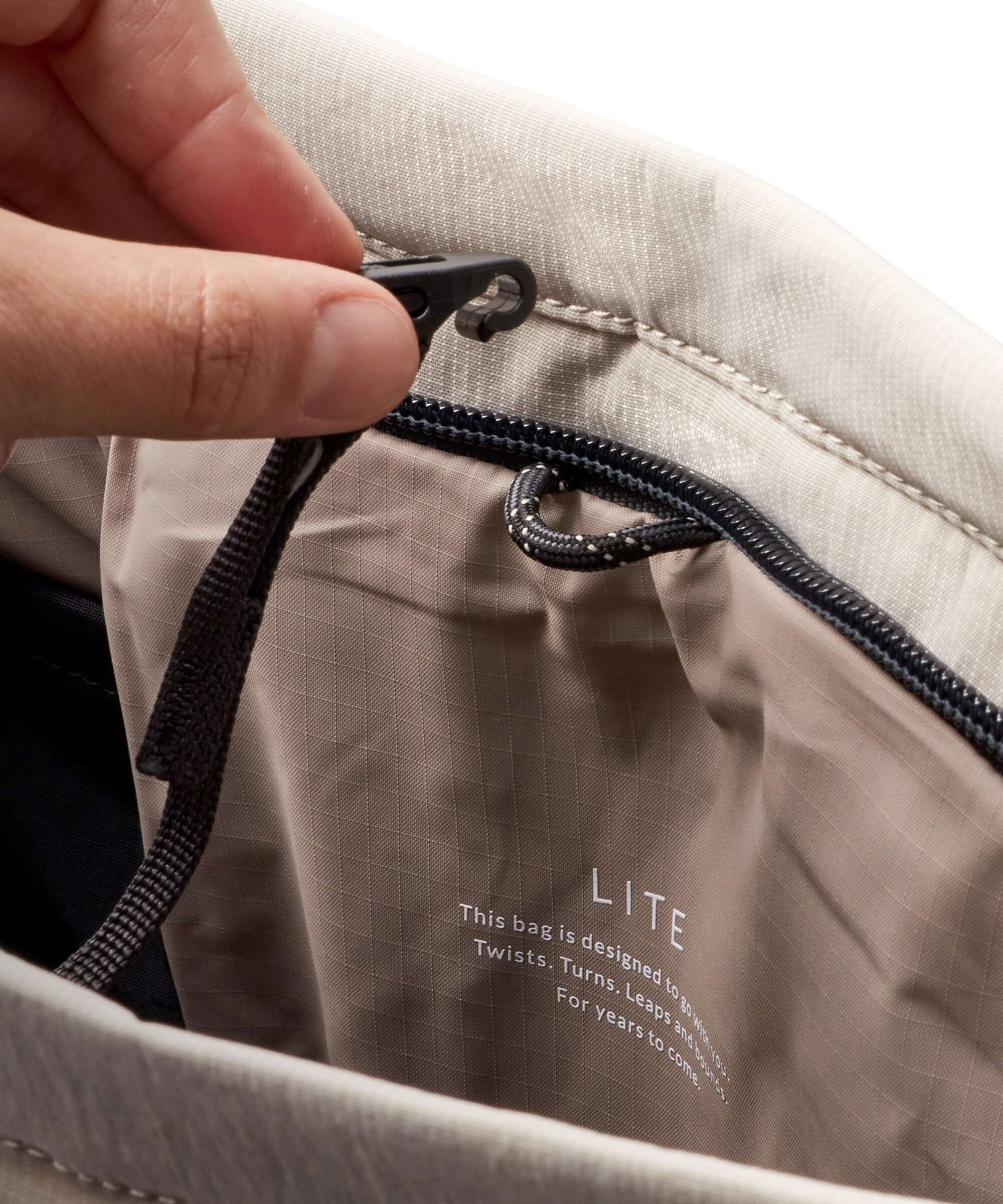 Bellroy Lite 18 Backpack bag ash - Image 8