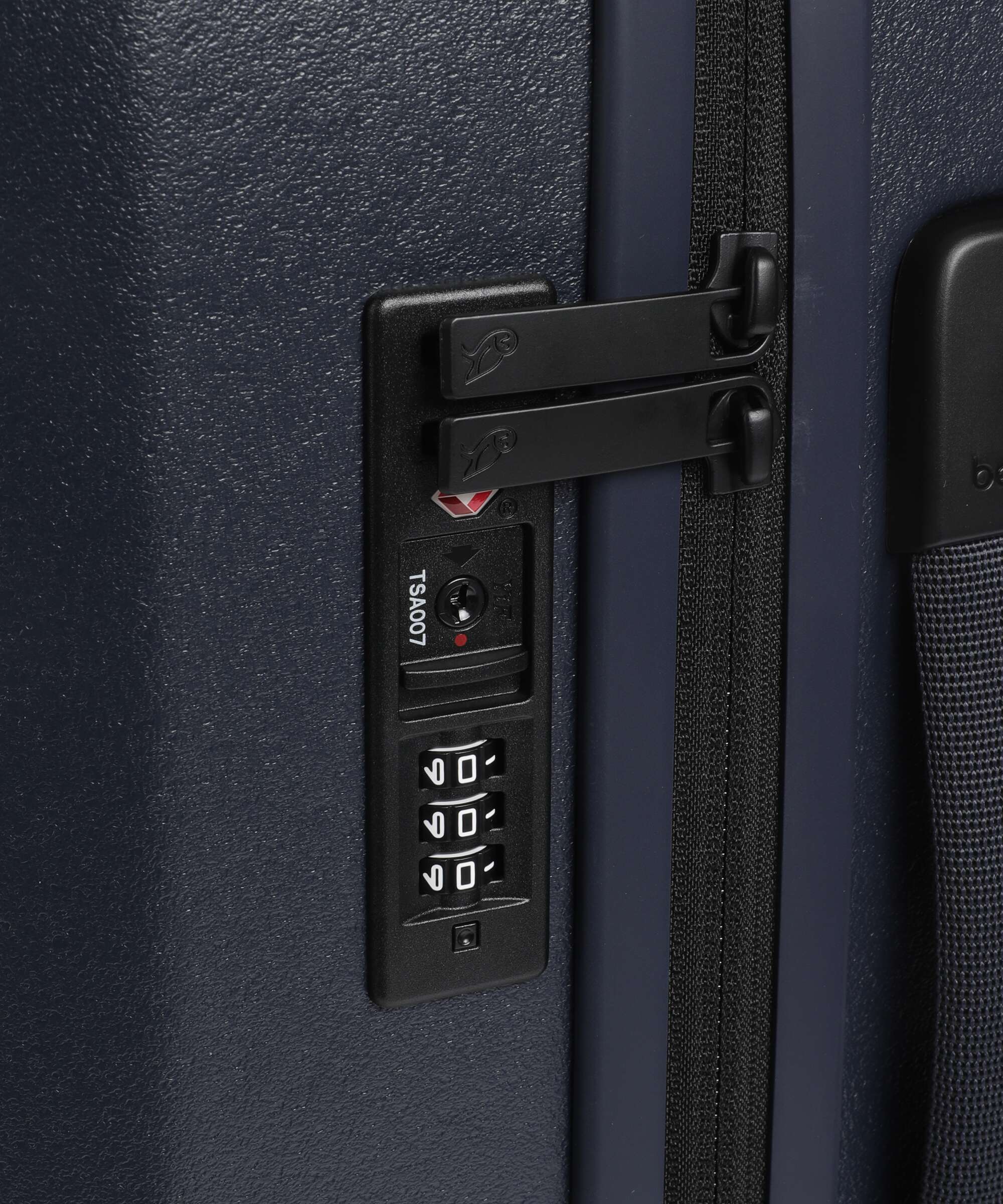 Bellroy Transit Spinner (4 wheels) night sky - Image 3