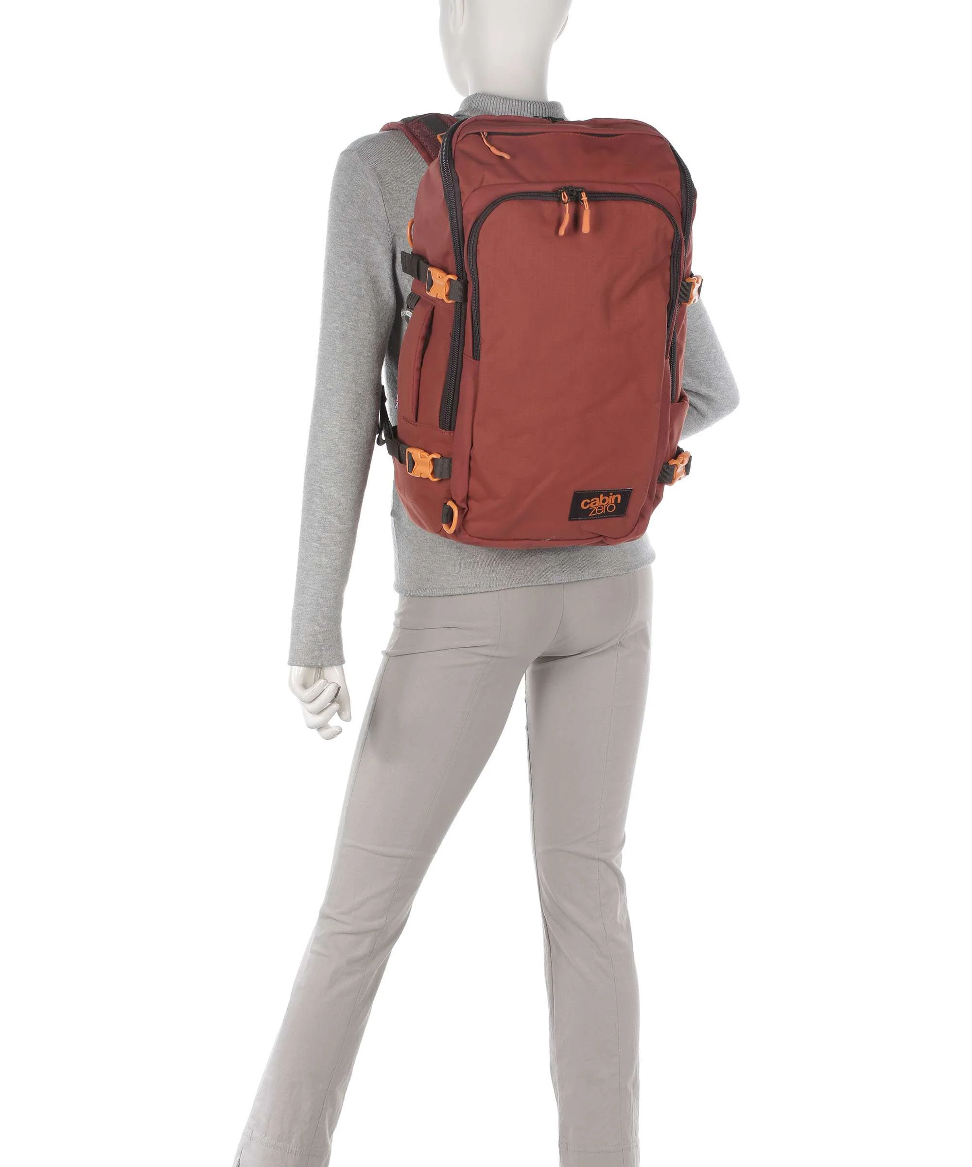 Cabin Zero ADV Pro 32 Travel backpack sangria red - Image 3