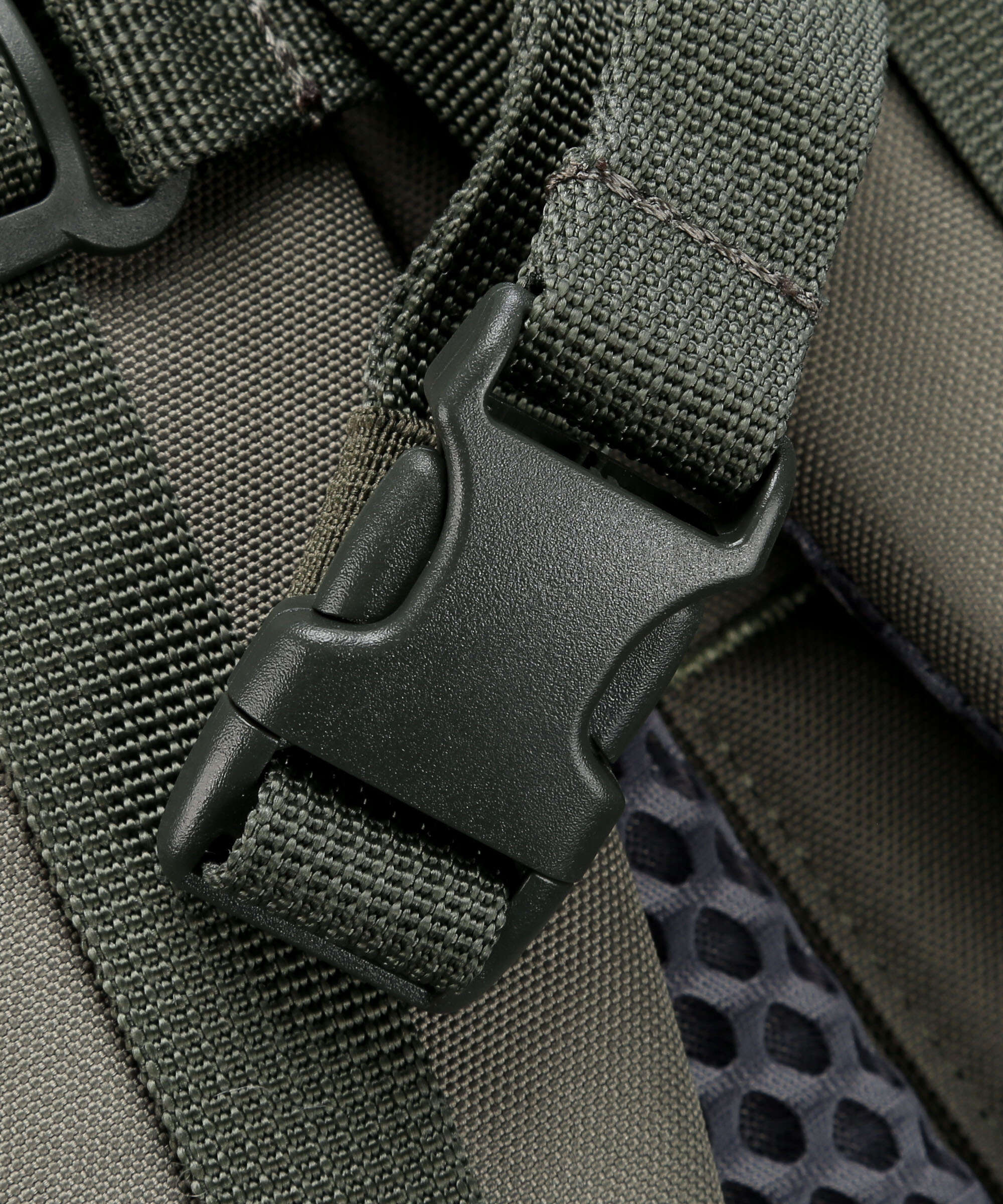 Cabin Zero Classic Plus 42 Travel backpack georgian khaki - Image 4