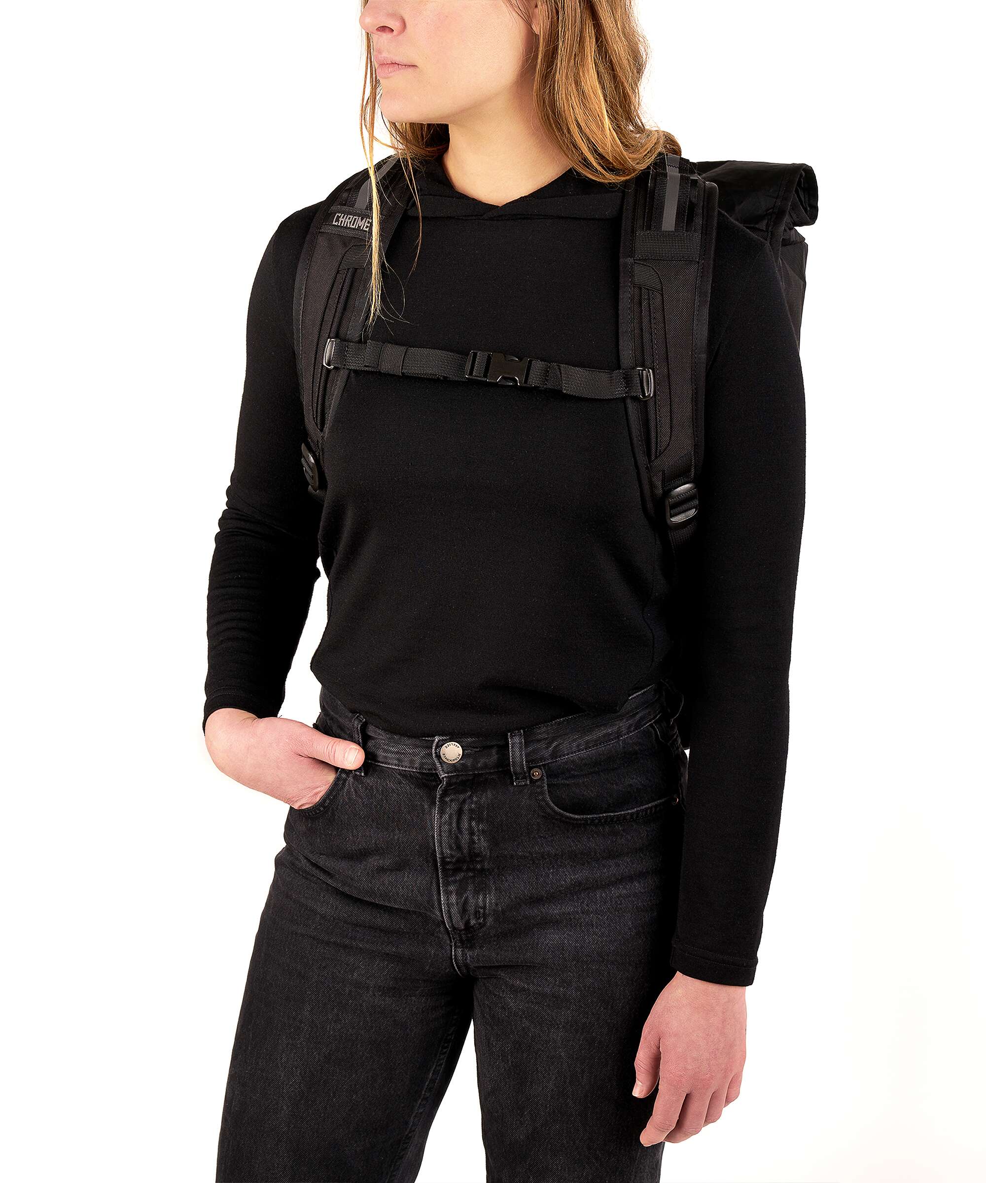 Chrome Barrage Cargo Rolltop backpack red - Image 3