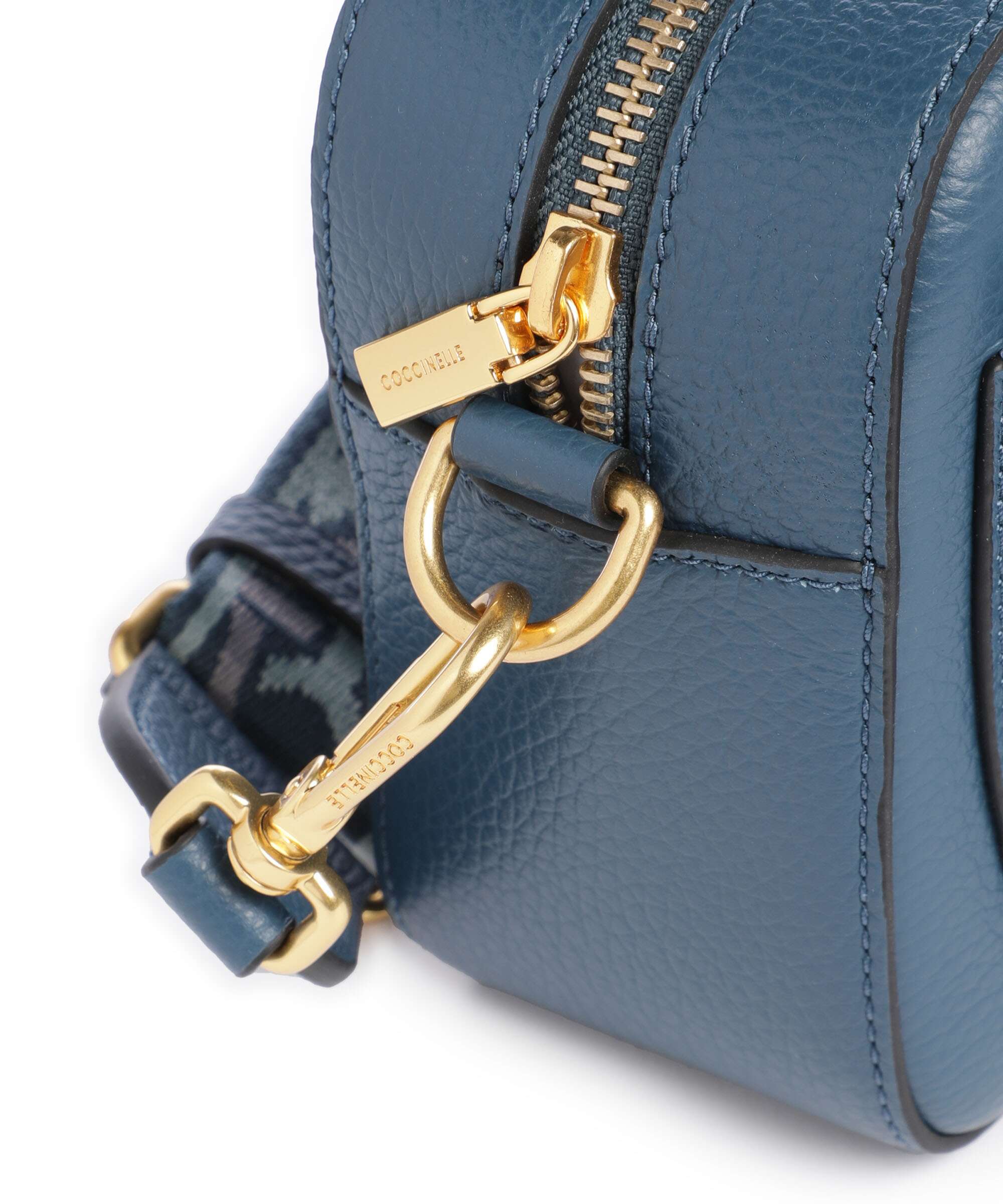 Coccinelle Beat Soft Ribbon Crossbody bag deep blue - Image 4