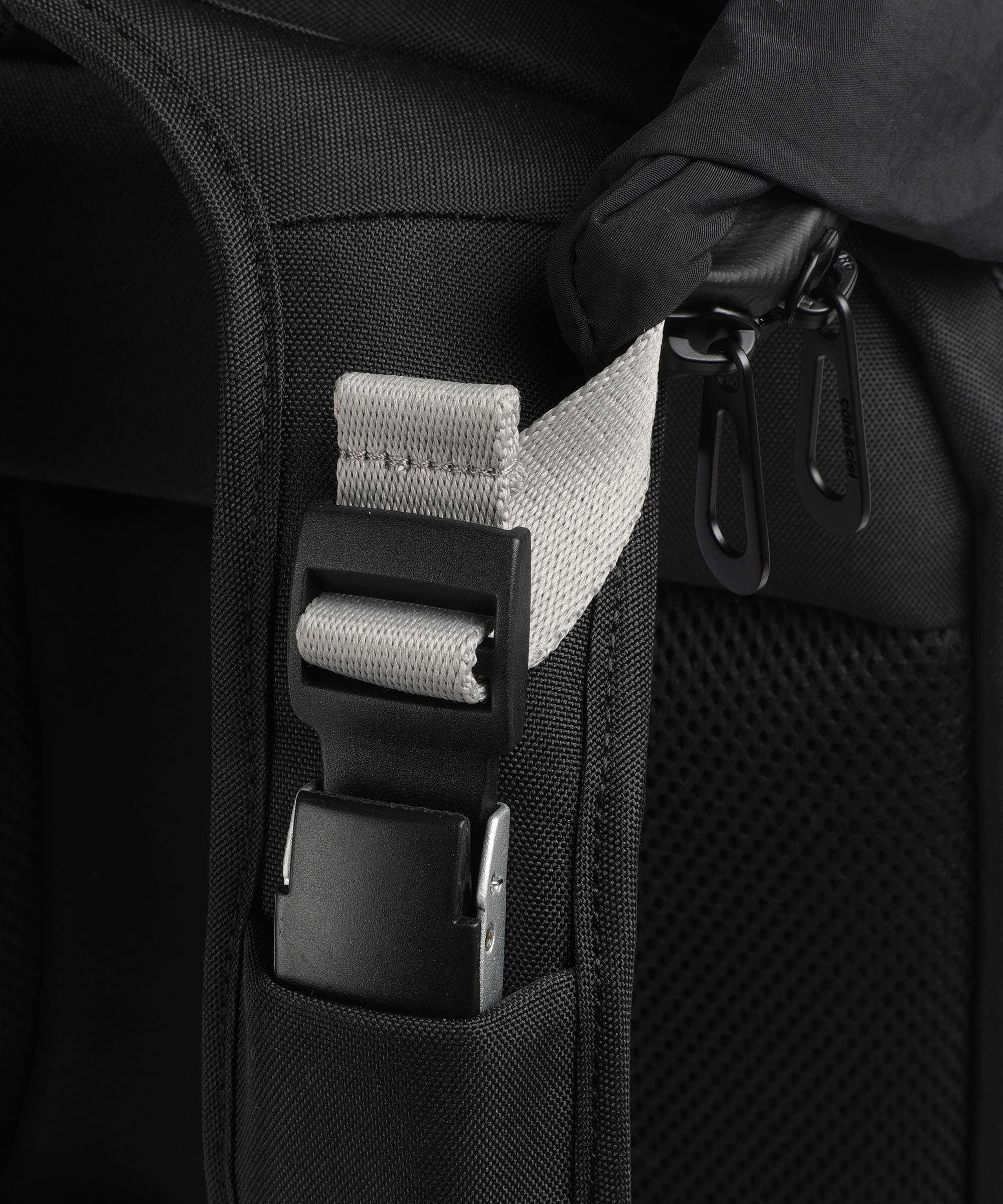 Côte&Ciel Nile S Backpack black - Image 5