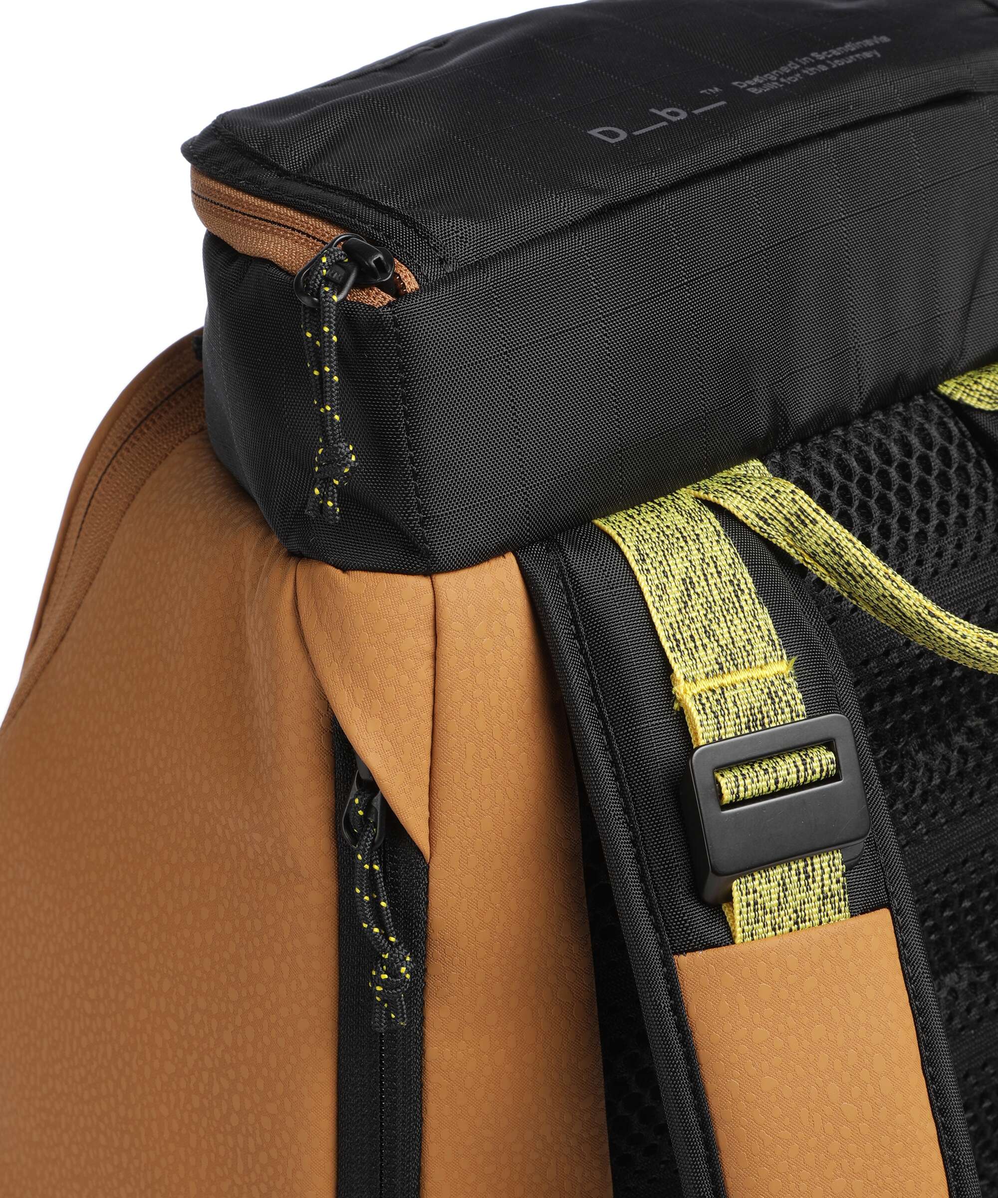 Db Hugger 25 Backpack acorn brown - Image 4