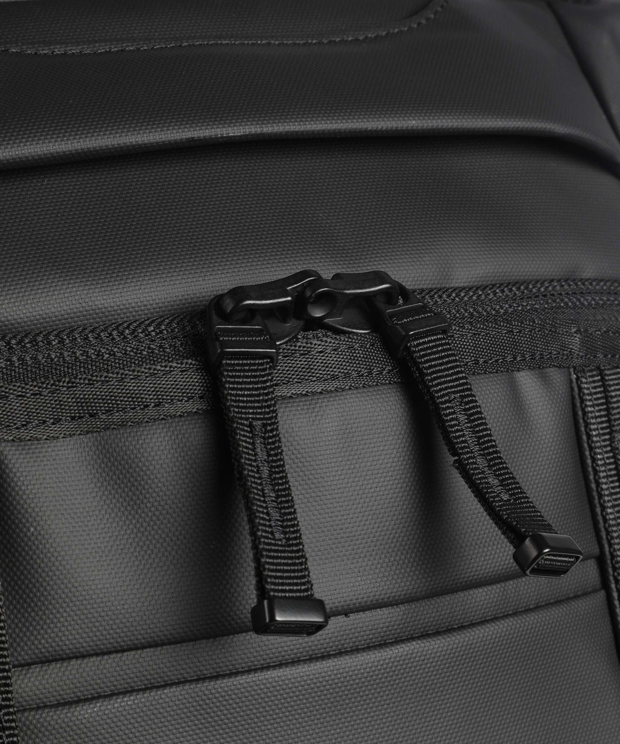 Db Hugger 60 Travel bag with wheels black out - Image 3