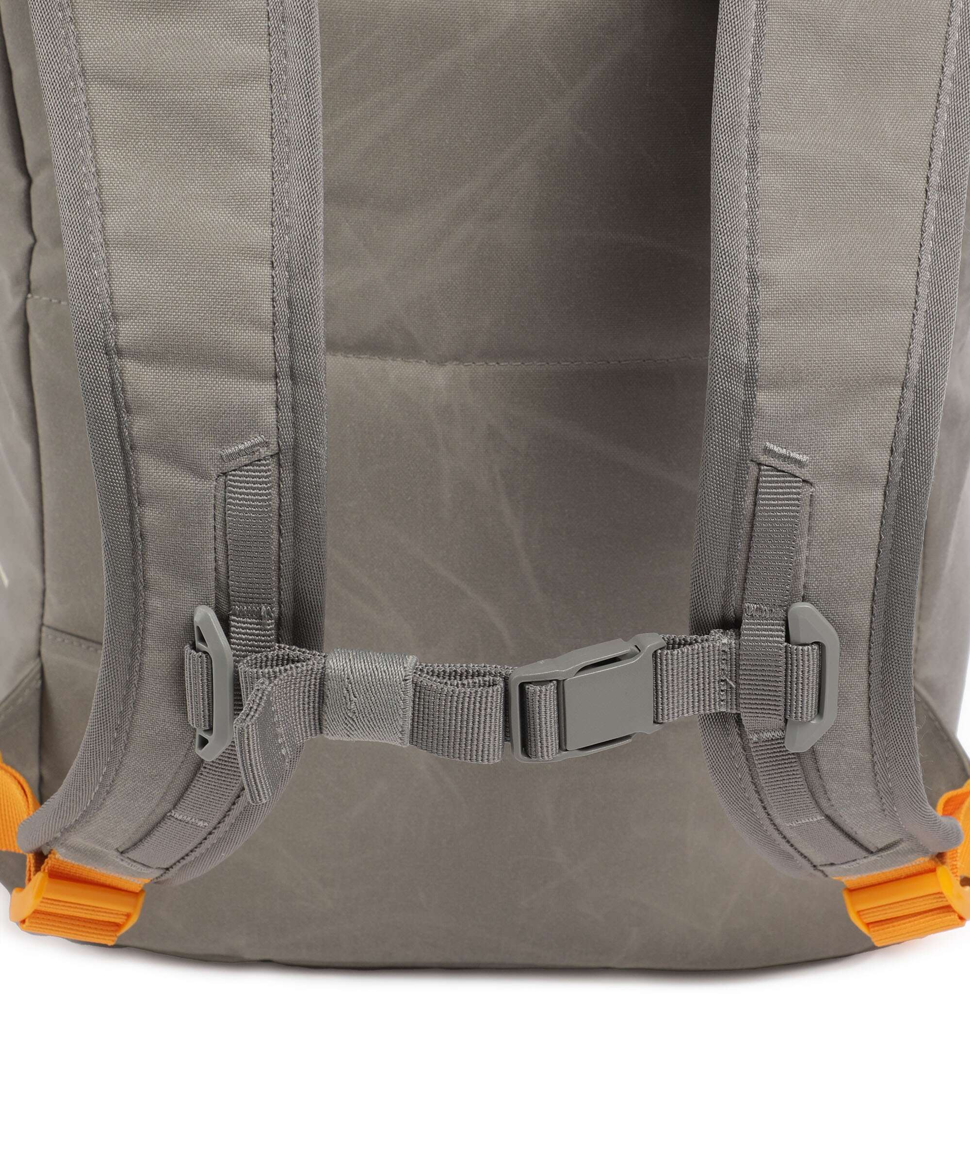 Db Roamer 25 Travel backpack sand grey - Image 5