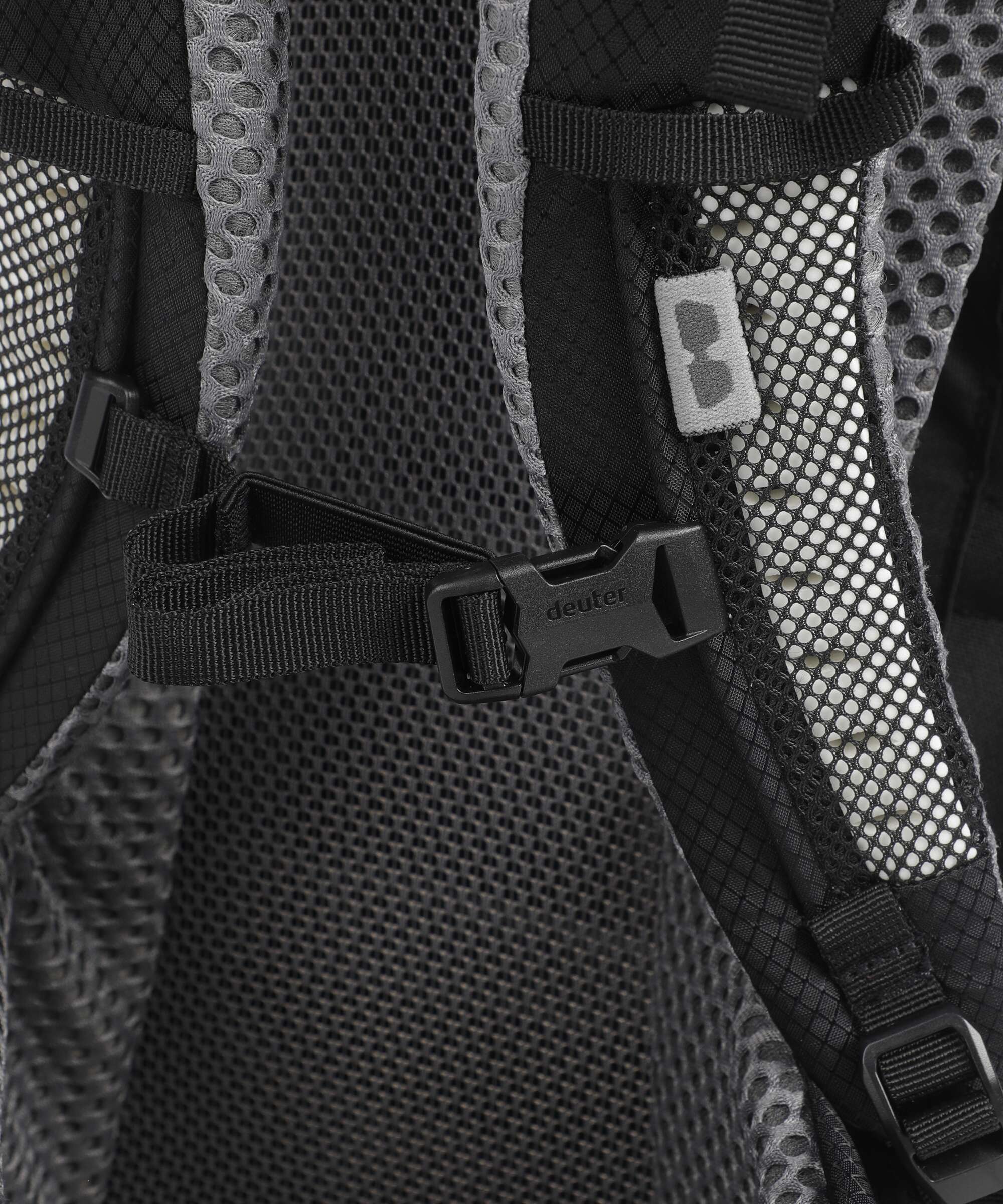 Deuter Futura 26 Hiking backpack black - Image 3