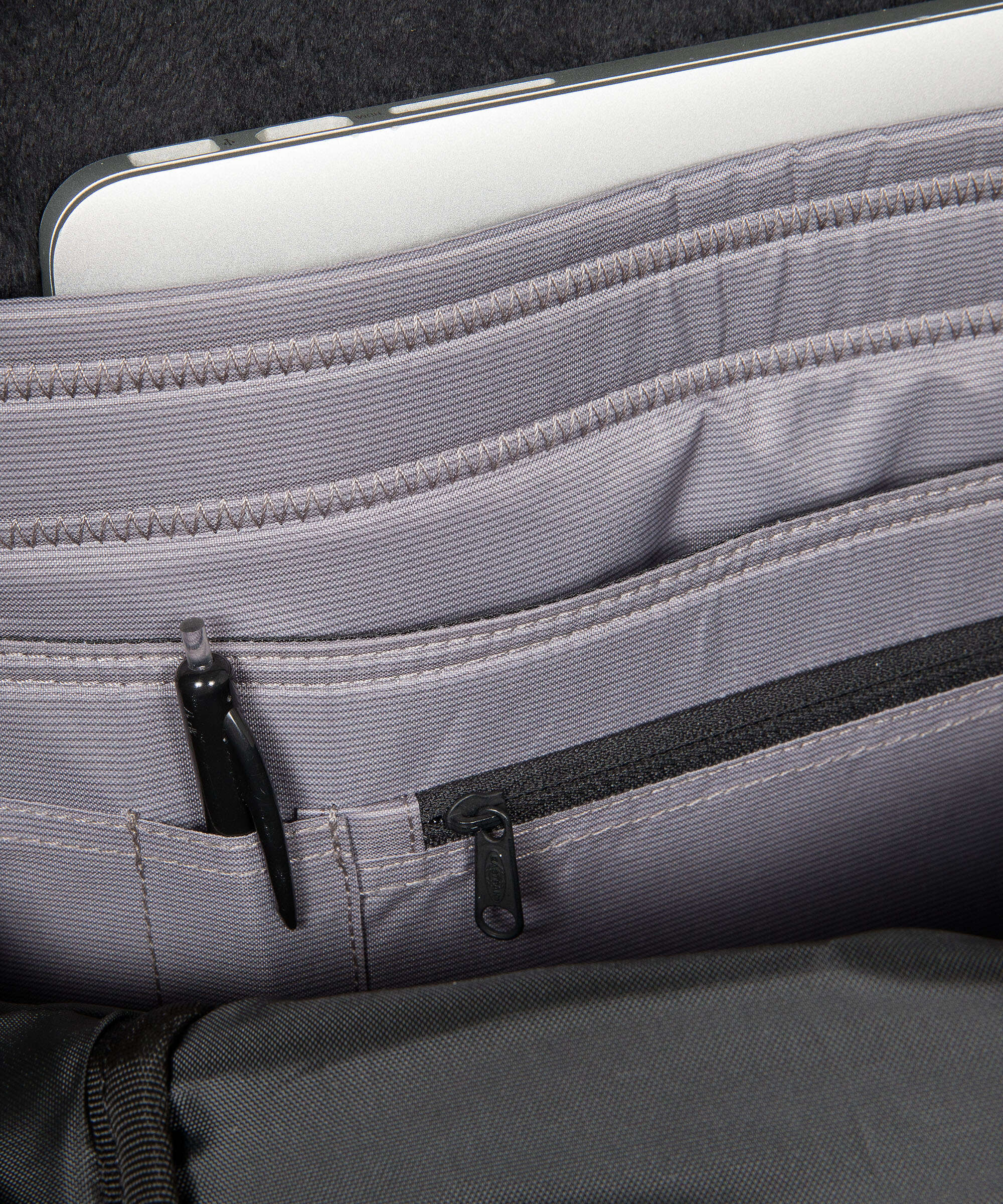Eastpak CNNCT Tecum M Backpack coast - Image 7