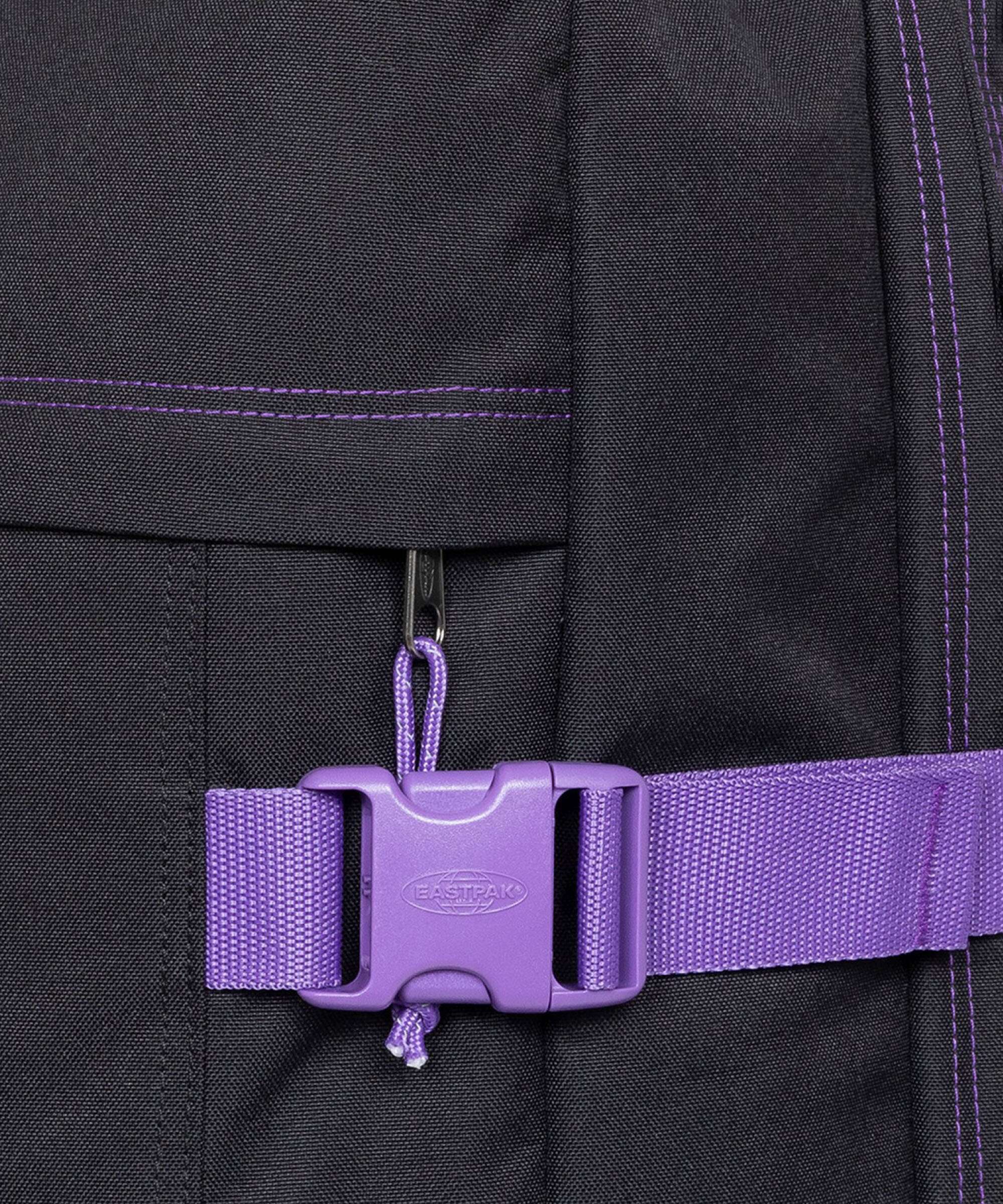 Eastpak Tranverz M Travel bag with wheels kontrast vineyard - Image 5