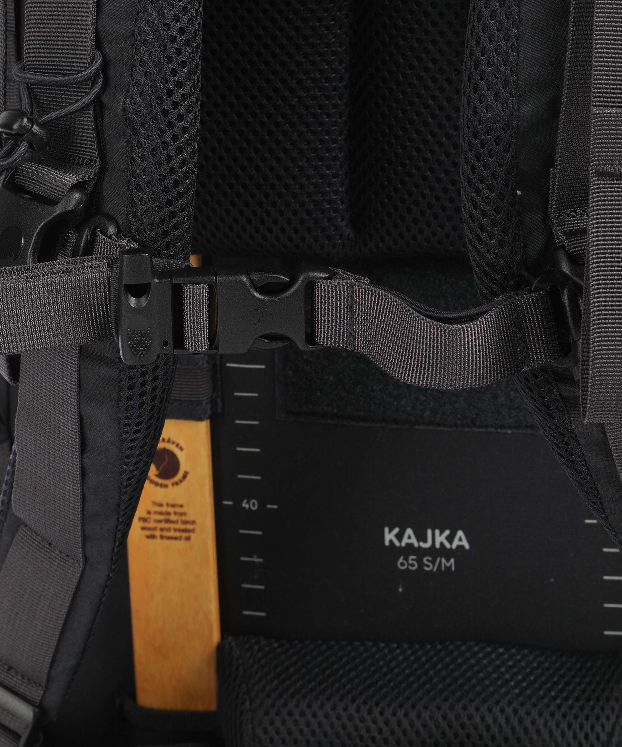 Fjällräven Kajka 65 S/M Trekking backpack coal black - Image 3