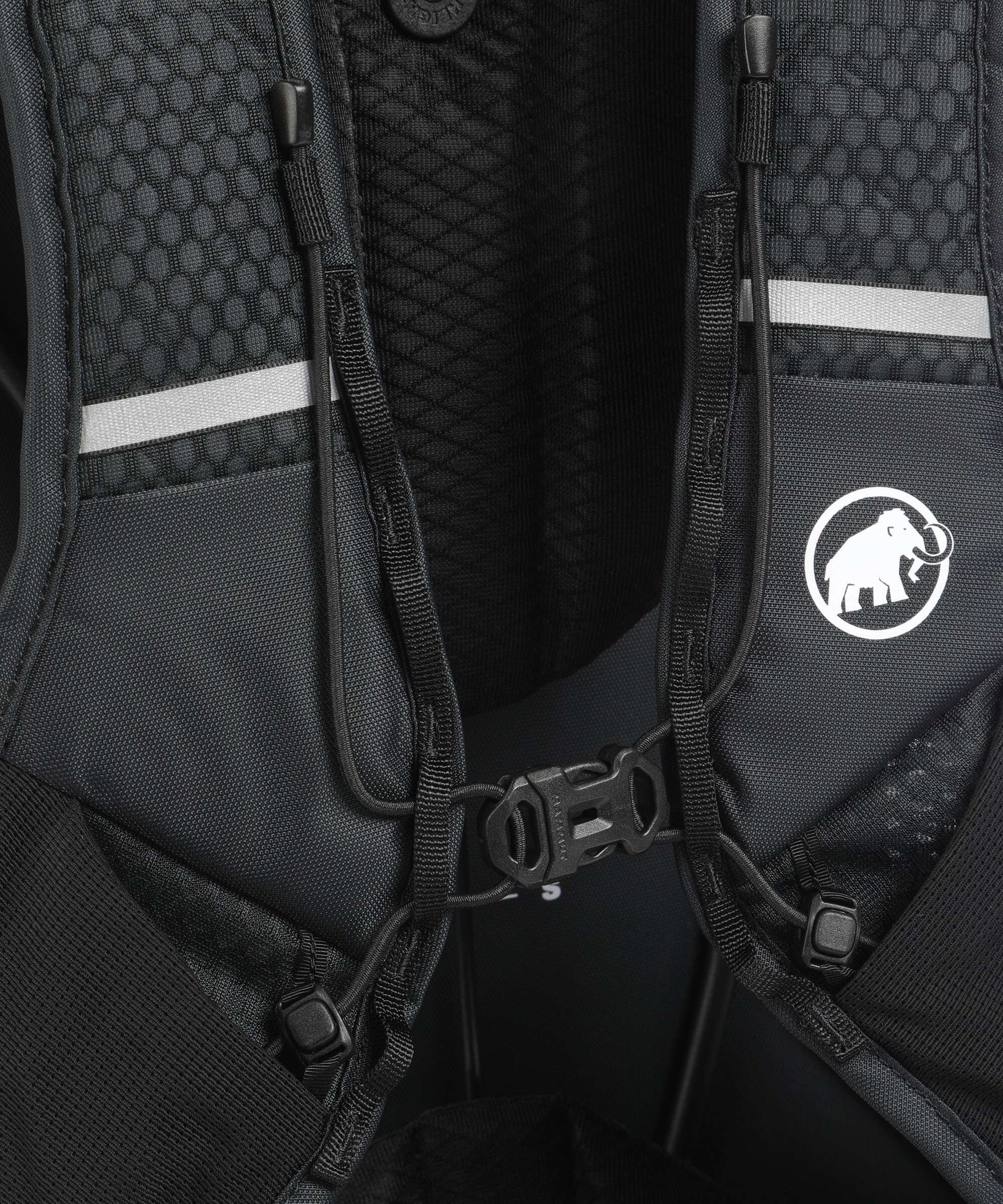 Mammut Ducan Spine 28-35 Hiking backpack black - Image 3