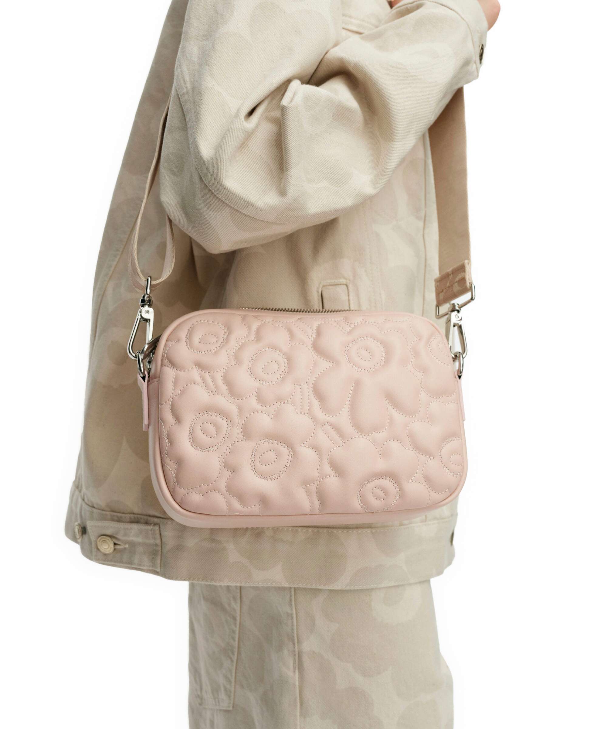 Marimekko Gratha Soft Unikko Crossbody bag light peach - Image 3