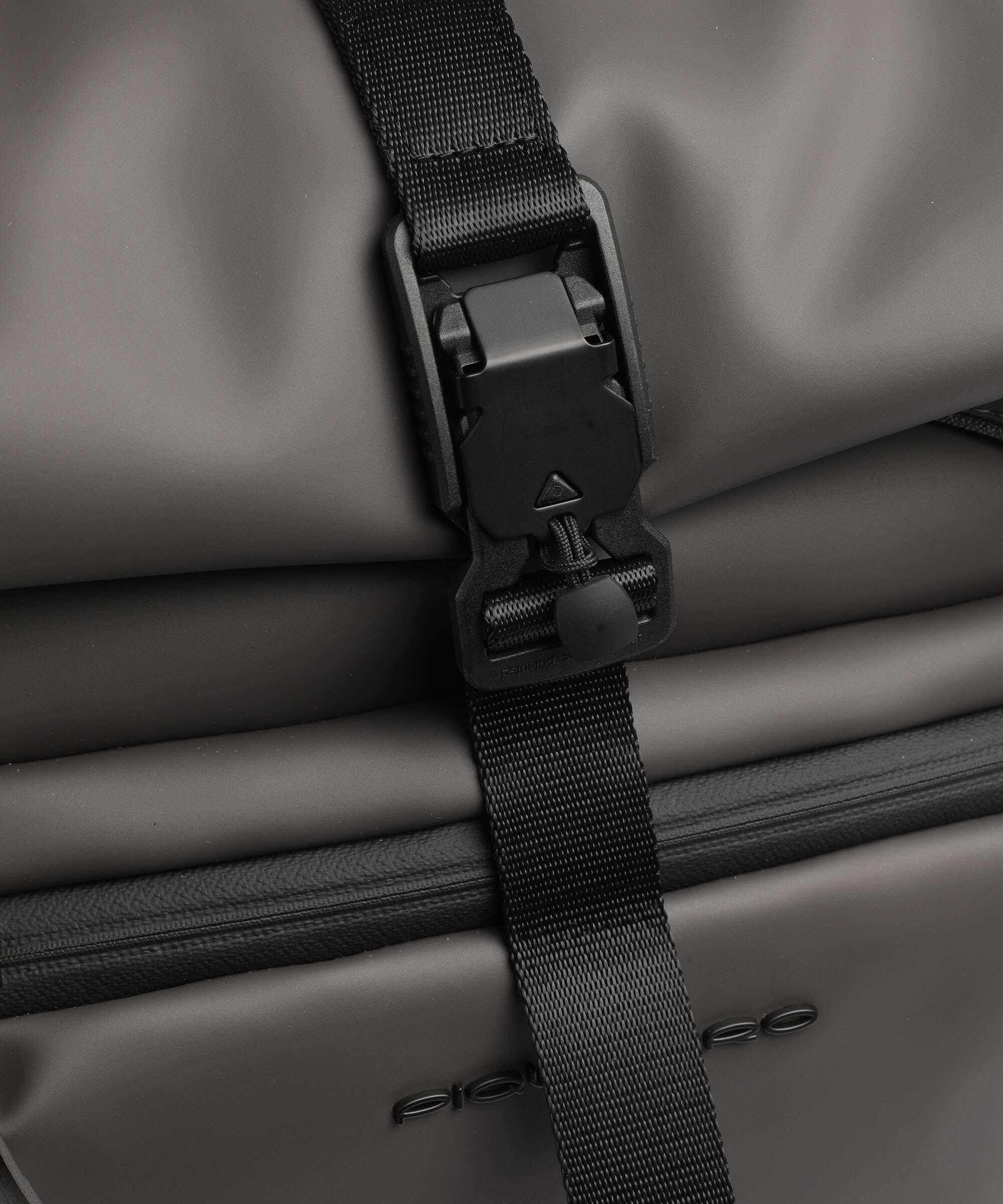 Piquadro Corner 2.0 Rolltop backpack grigio - Image 5