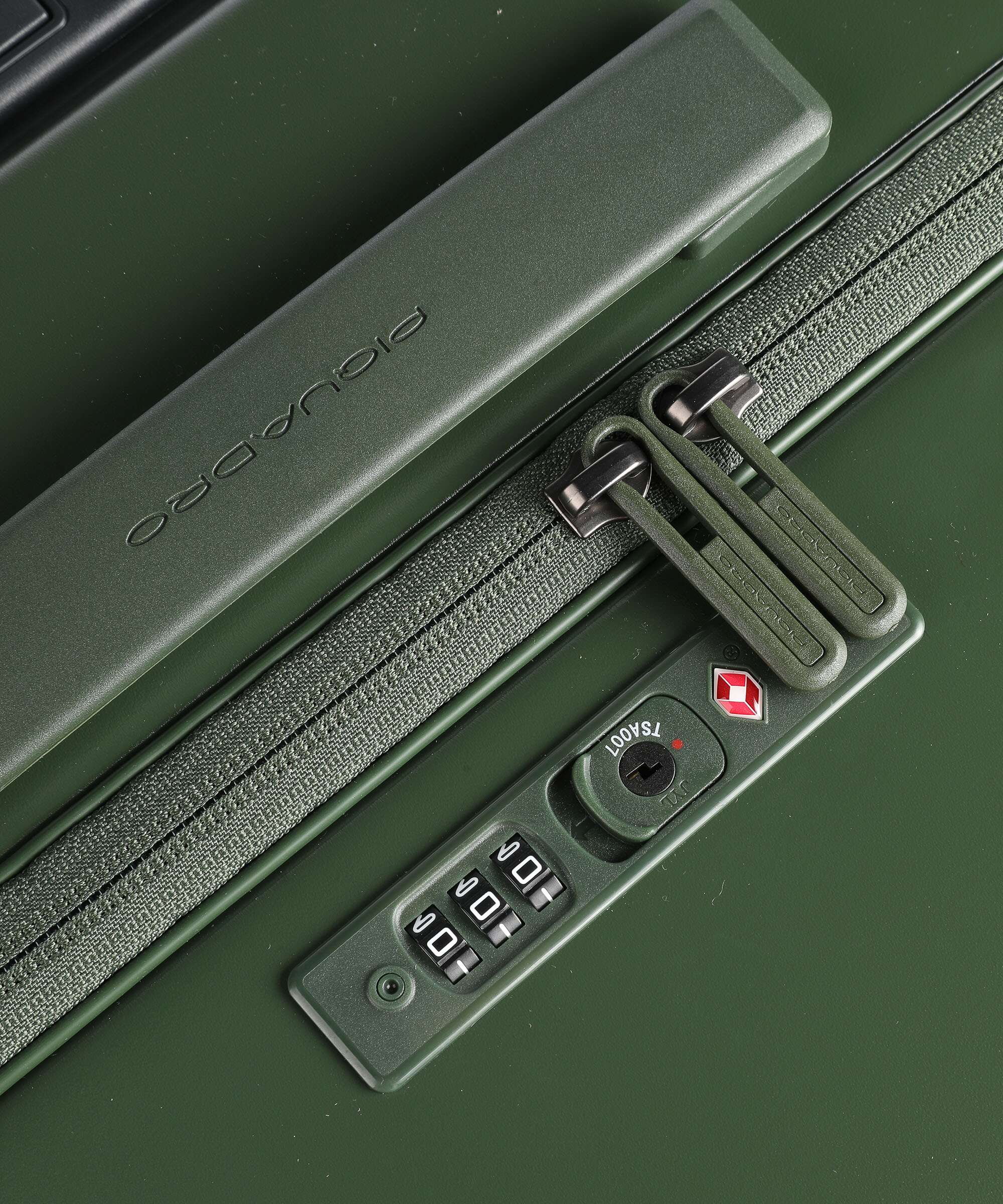 Piquadro PQ Light Spinner (4 wheels) olive green - Image 3
