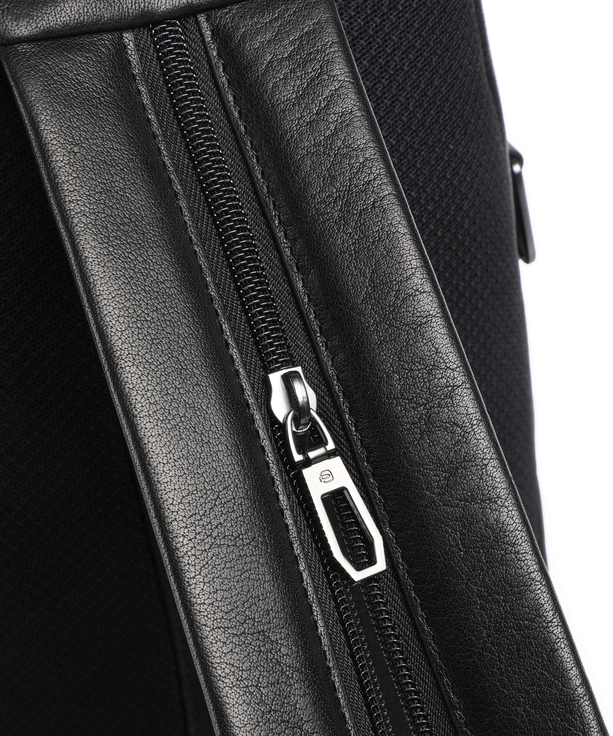 Piquadro Solm Sling bag black - Image 4