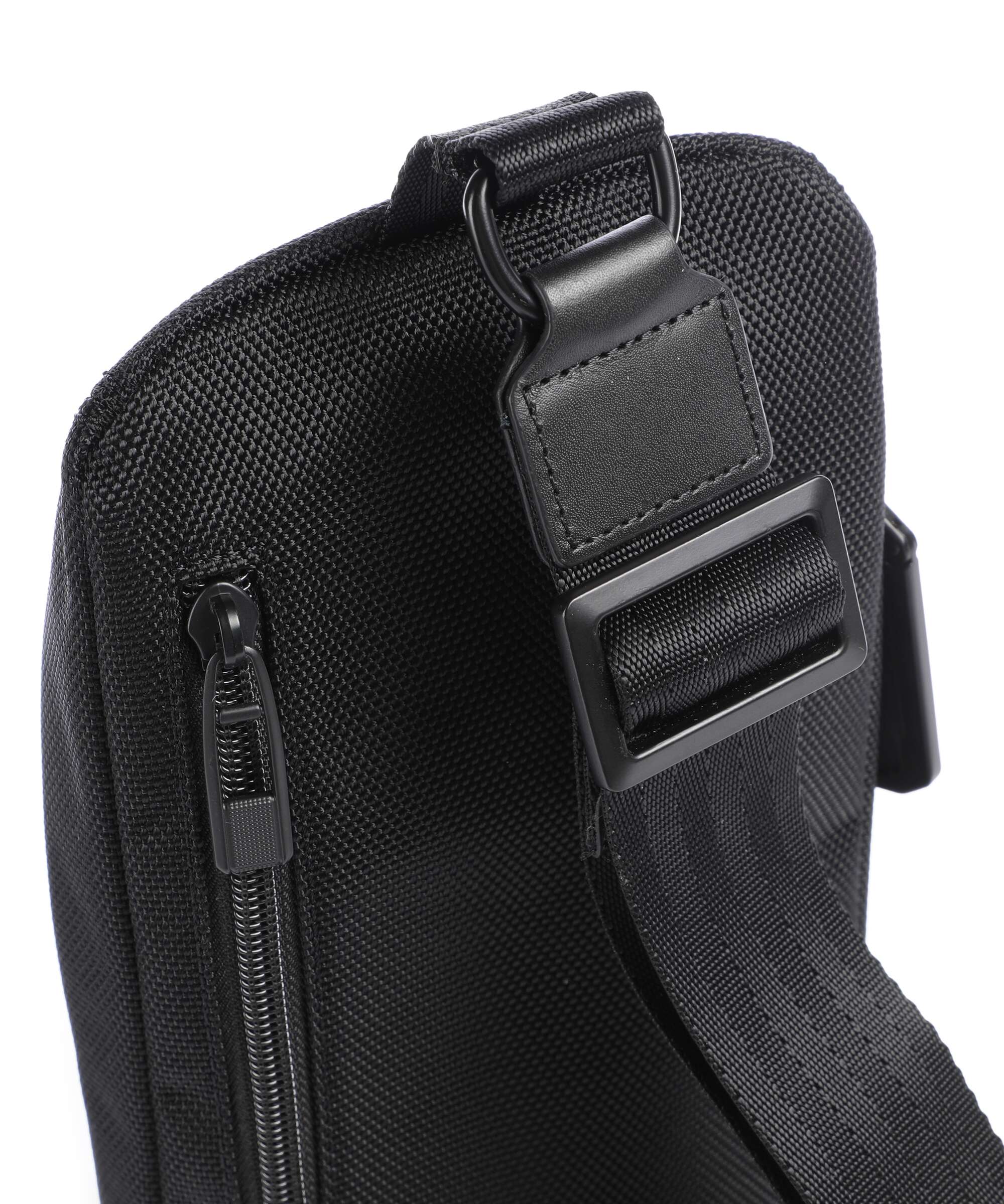 Porsche Design Roaster Evo Sling bag black - Image 4