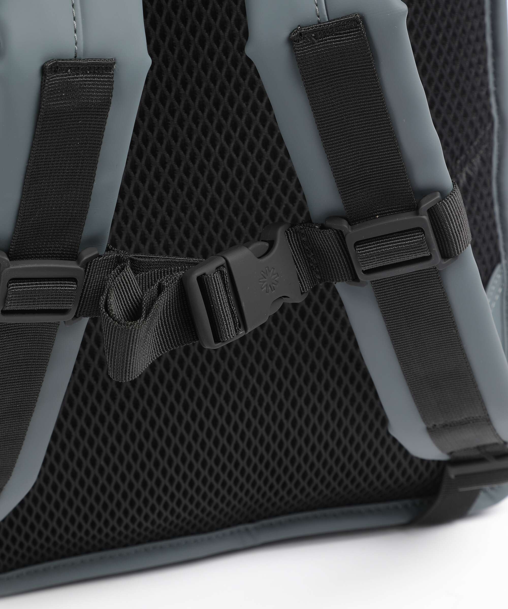 Rains Large Rolltop backpack lagoon - Image 4