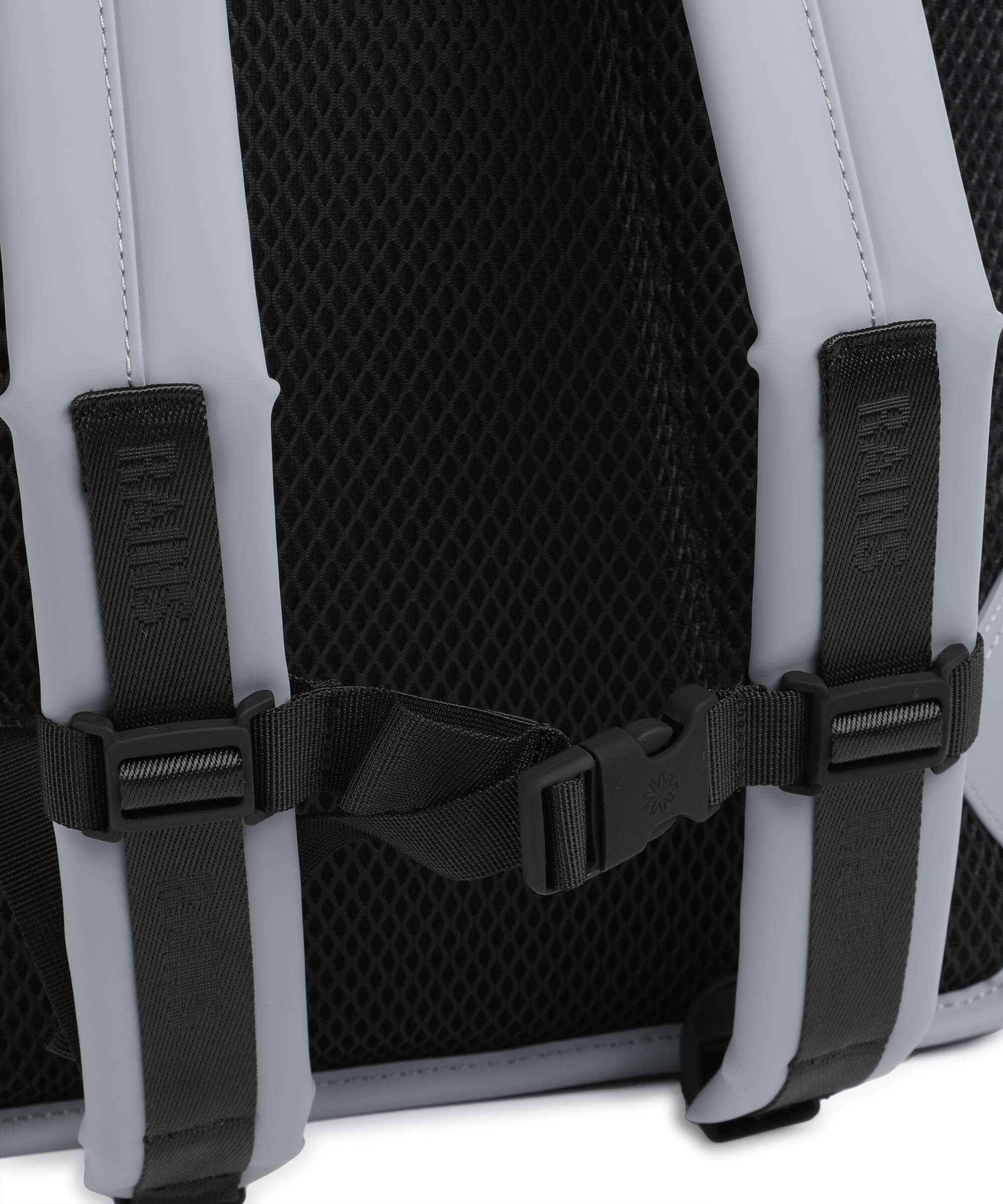Rains Trail Mountaineer Rolltop backpack pool - Image 5