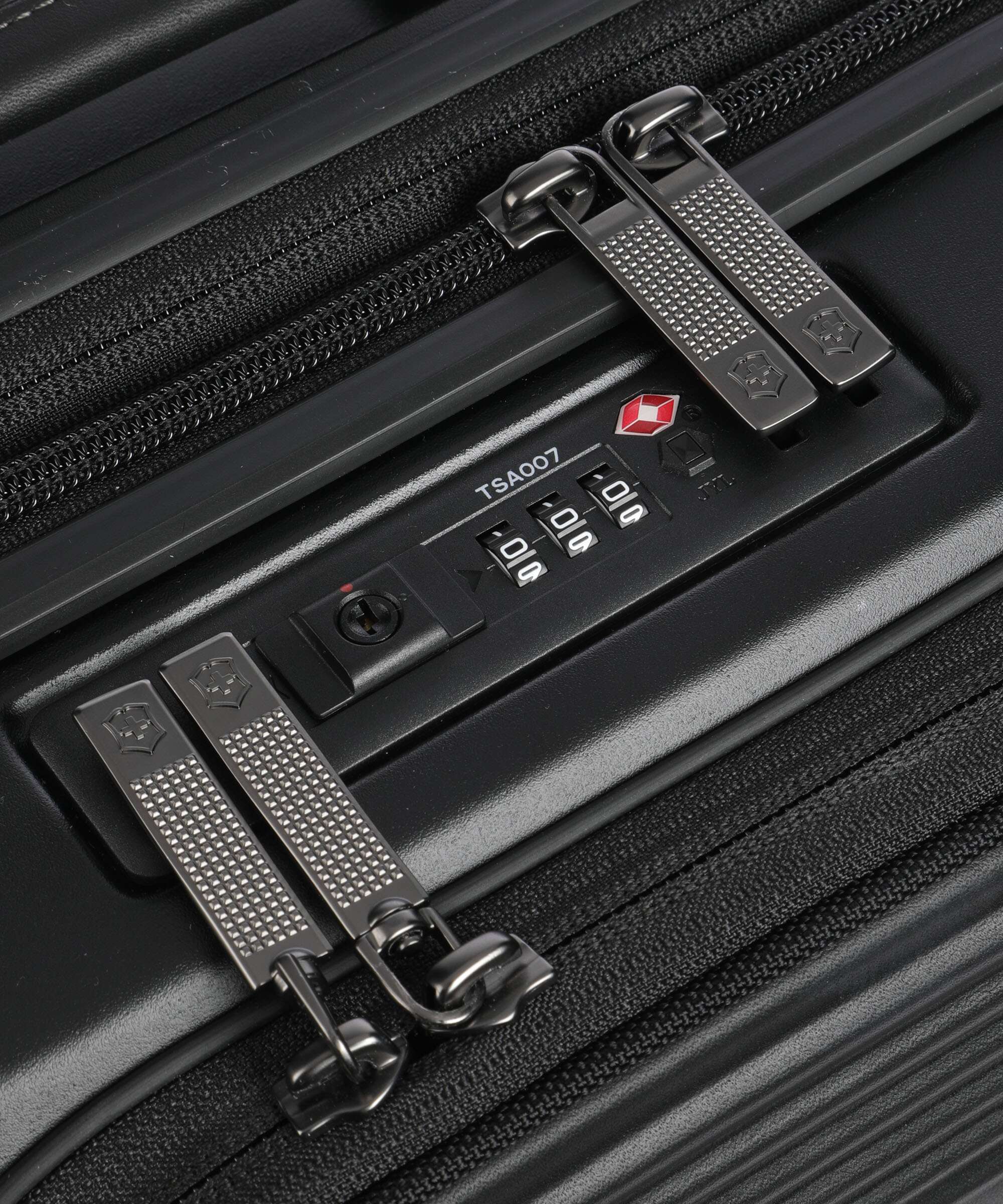 Victorinox Mythic Frequent Flyer Spinner (4 wheels) black - Image 3