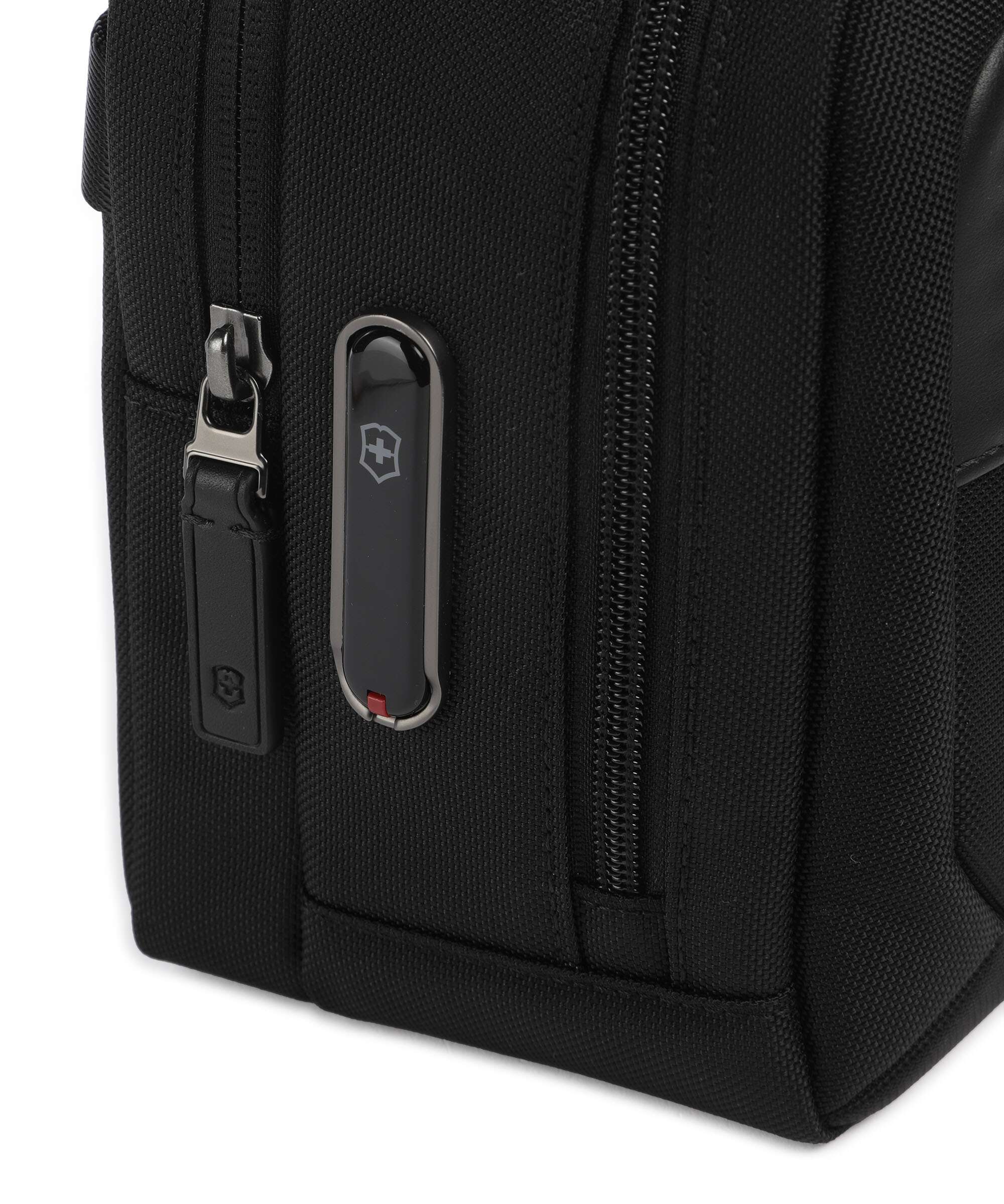Victorinox Mythic Toiletry bag black - Image 3
