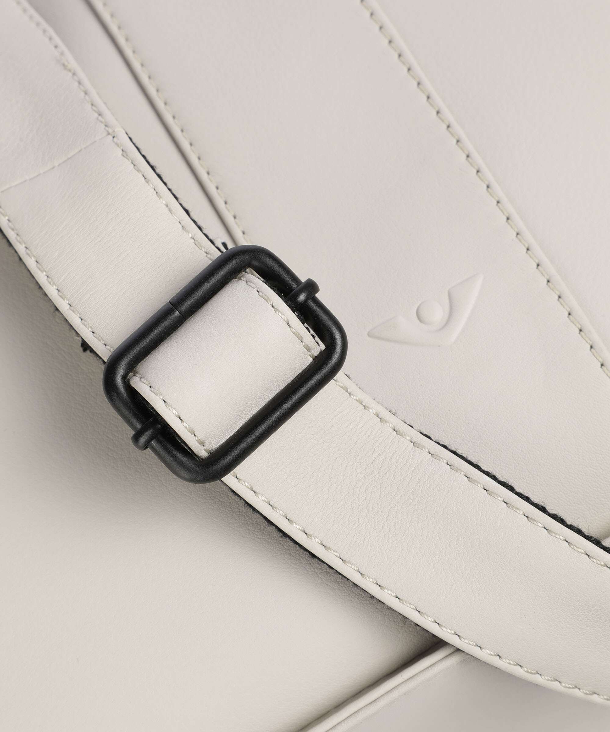 Voi 4Seasons Inger Shoulder bag cream - Image 4